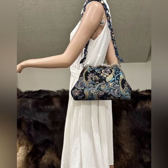 One Of A Kind! Unique Cowhide Embroidered Floral Print Handmade Metal Frame Bag - Picture 2 of 16